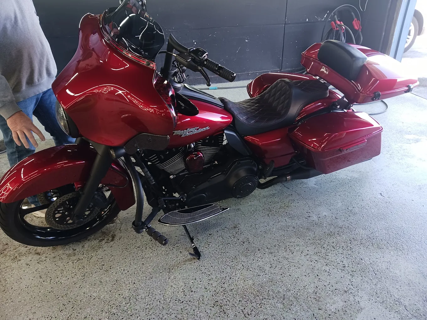 Harley motorcycle show finish